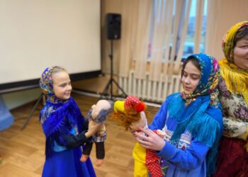 В Стремиловском Доме культуры дети устроили кукольное представление