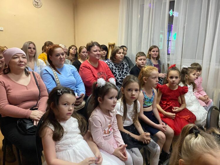 Концертная программа, посвященная Дню матери «Все краски жизни для тебя» г. о. Чехов