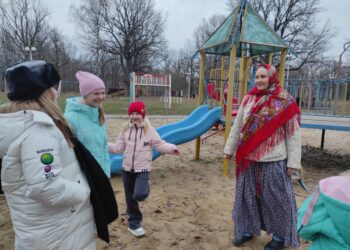 Фольклорный праздник “Кузьминки” провел творческий коллектив  ДК “Радуга” с. Молоди г.о. Чехов в парке “Дубки”