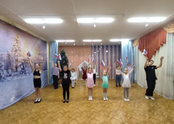 Флешмоб ко Дню Конституции РФ в ГО Чехов