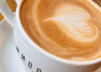 Поднимите себе настроение в кофейнях «#Молоко»✨☕