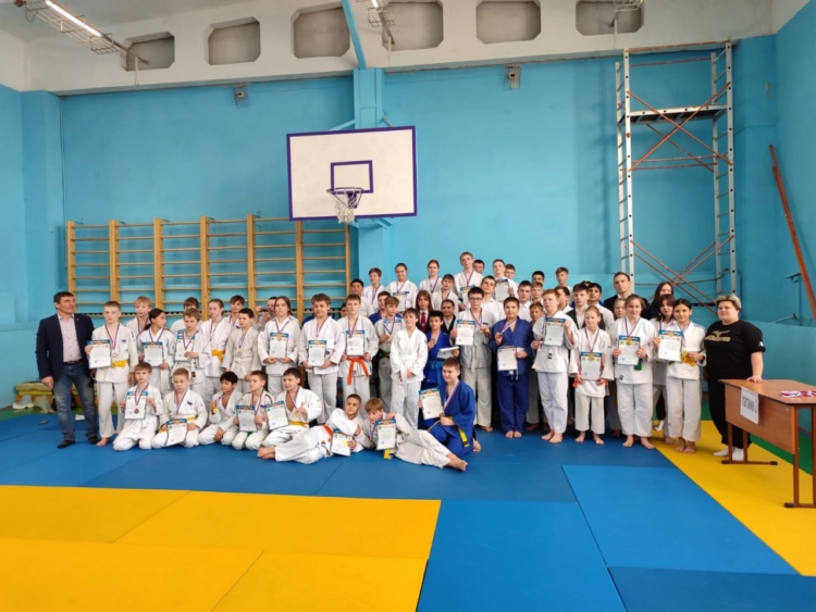 22 февраля с. Шарапово прошло открытое первенство муниципального округа Чехов по дзюдо среди юношей и девушек 2012-2013 и 2014-2015 гг.р., посвящённое «Дню защитника Отечества».